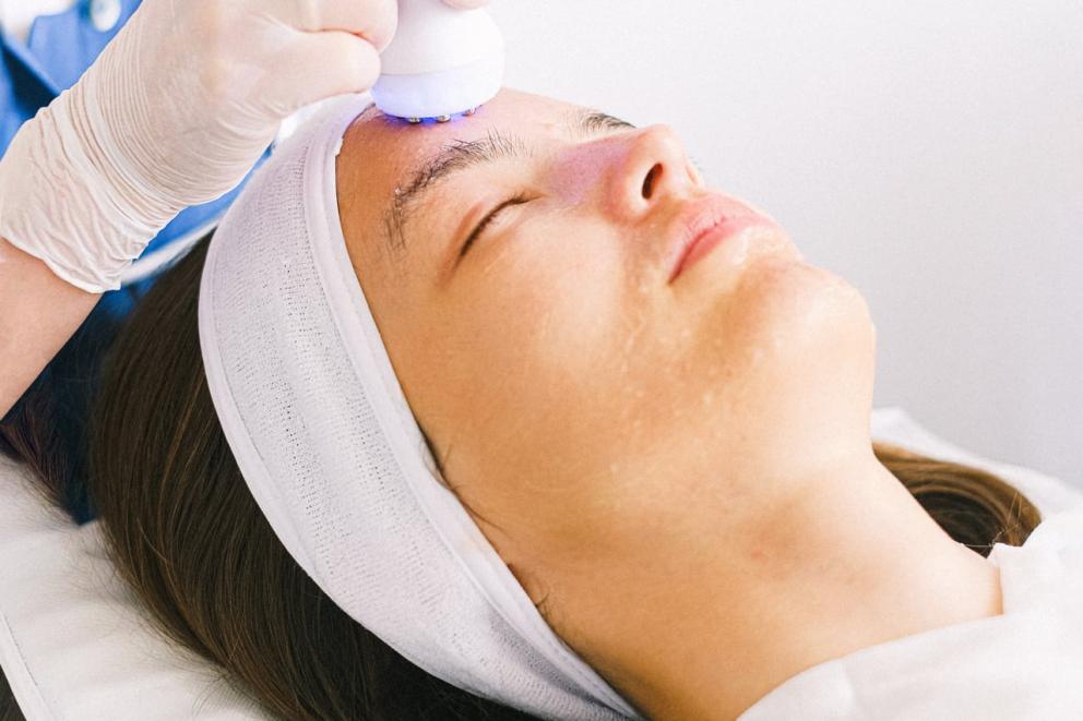 Hochmoderne Hautbehandlung